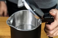 ZWILLING ENFINIGY Vezeték nélküli Vízforraló Rozsdamentes Acél Szűrővel 1,0L Fekete 7