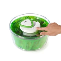 Odstredivka na šalát Zyliss Easy Spin 2, 6 litrová, zelená, technológia AquaVent, zaťahovacia šnúra a brzdný systém, protišmyková základňa, šalát 7