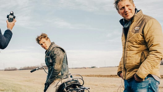Jeff Nichols dirigerà il film horror King Snake con Margaret Qualley e Michael Shannon