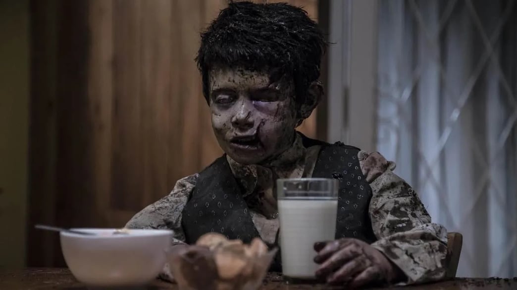 Noah Hawley dirigerà il remake argentino di "Terrified" per Warner Bros.