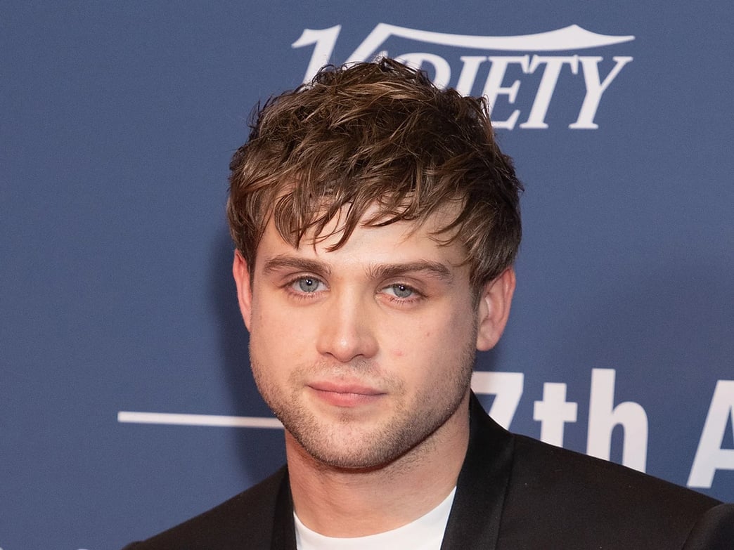 Leo Woodall si unisce a Sydney Sweeney nel cast di "Custom of the Country"