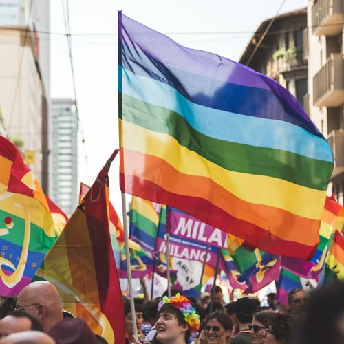 Milano Pride 2026: cosa fare il 27 giugno tra parata, eventi e Arco della Pace