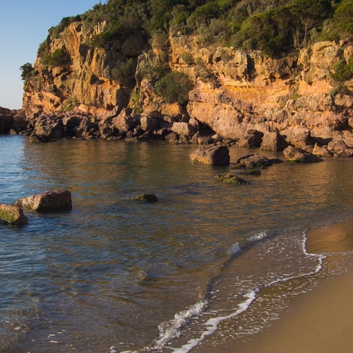 Le Rocchette: spiaggia, camping sul mare e info
