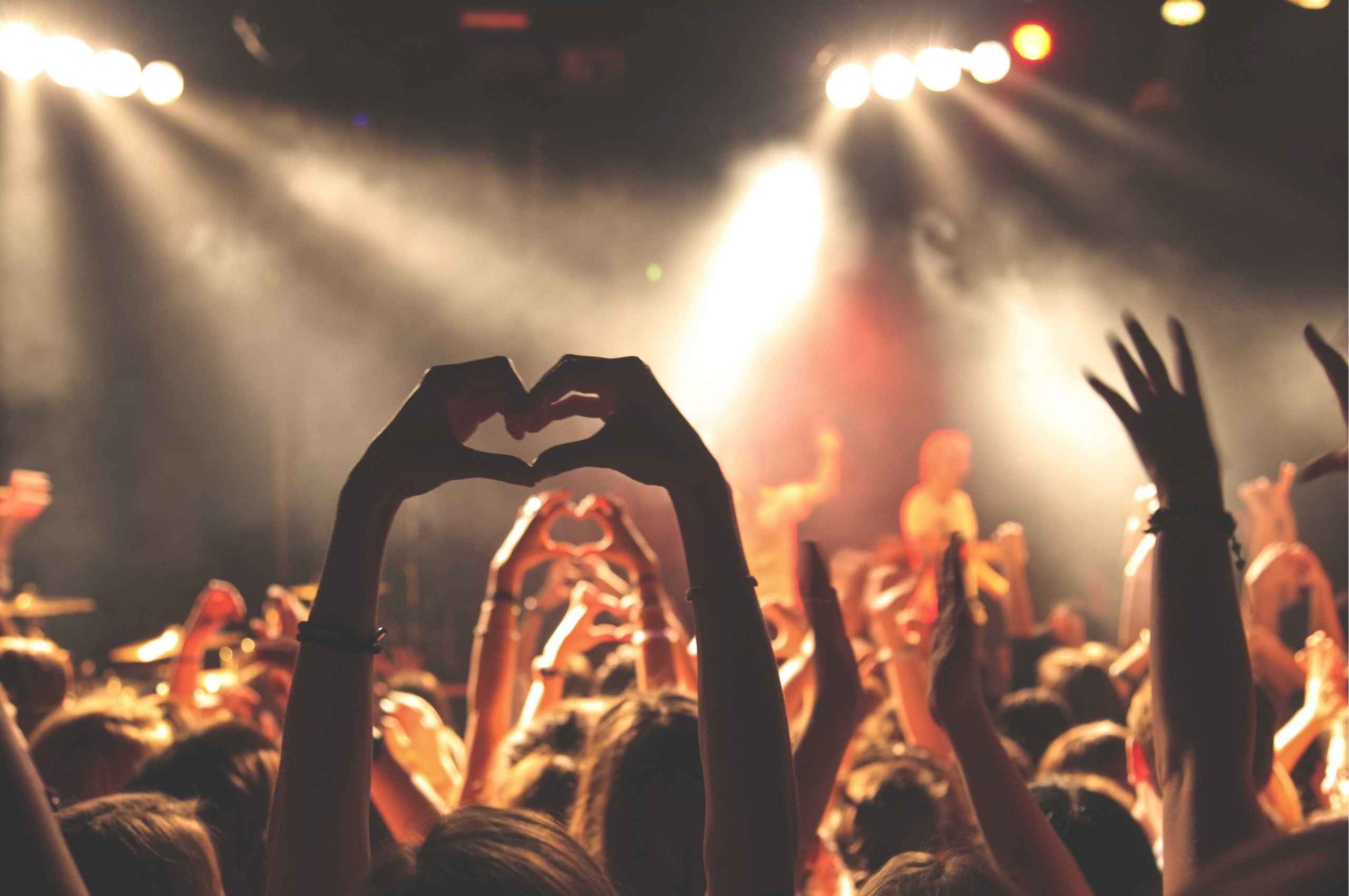 Concerto Gratuito di Clara a Montecorvino Pugliano 2026: Info, Scaletta e Come Arrivare