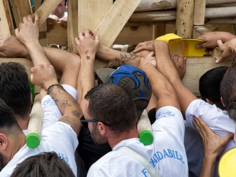 festa dei gigli a barra 2025