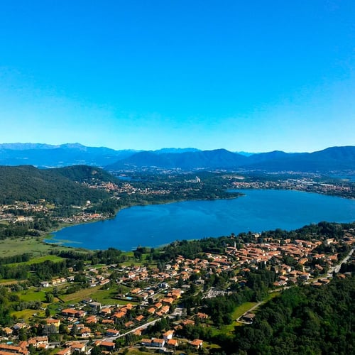 Lago di Comabbio: spiagge, passeggiate e cosa vedere