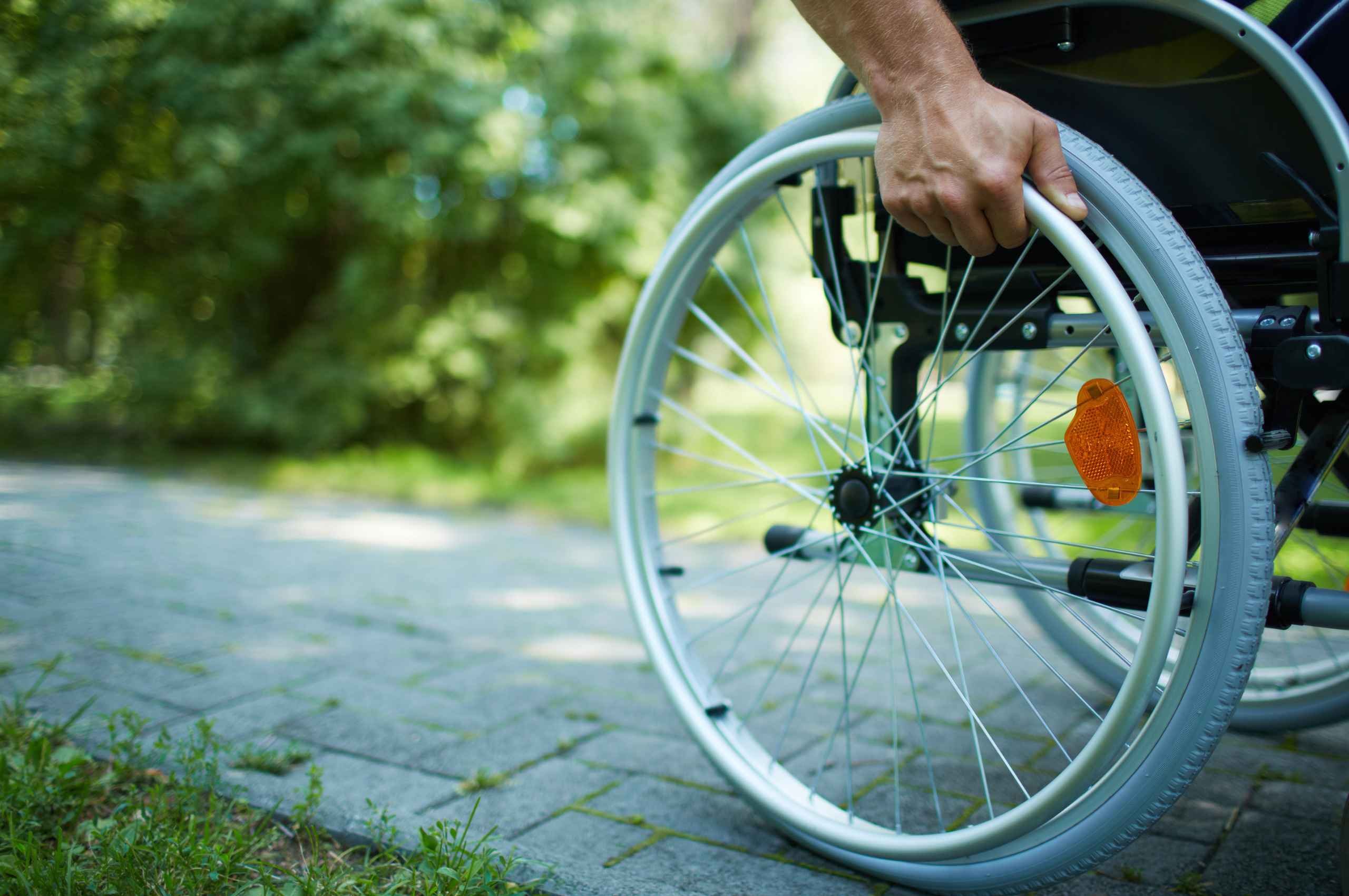 Turismo accessibile in Lombardia: percorsi inclusivi tra laghi e città