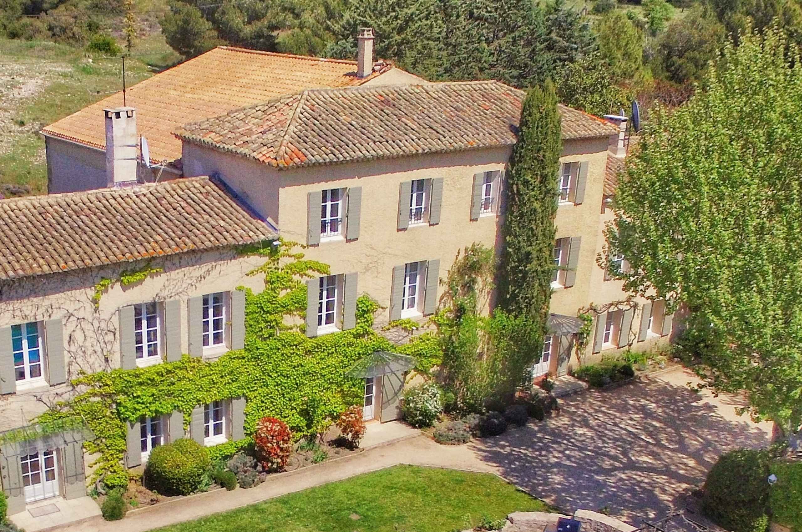 Fuga da Milano senza uscirne: Itinerario Segreto tra le Cascine Storiche e la Campagna Urbana