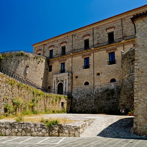 Teggiano Cosa Vedere: Castello, Cattedrale E Centro Storico
