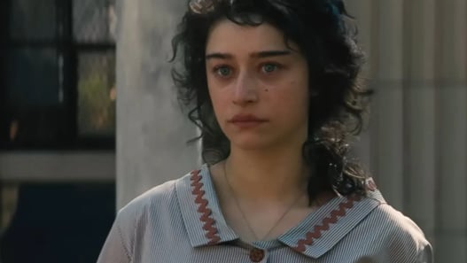 Odessa A'zion abbandona il cast di "Deep Cuts" dopo le critiche di whitewashing al film