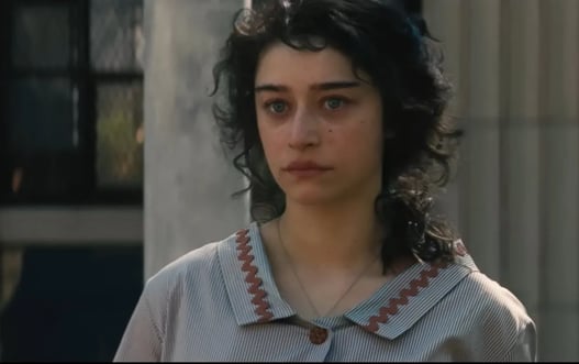 Odessa A'zion abbandona il cast di "Deep Cuts" dopo le critiche di whitewashing al film