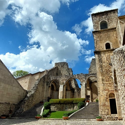 Abbazia Del Goleto: Cosa Vedere Tra Corti, Chiese E Rovine