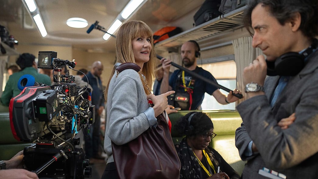 Laura Dern, Simone Ashley, Levon Hawke, Mitra Jouhari e Gabby Windey entrano nel cast di "Peaked" di Molly Gordon