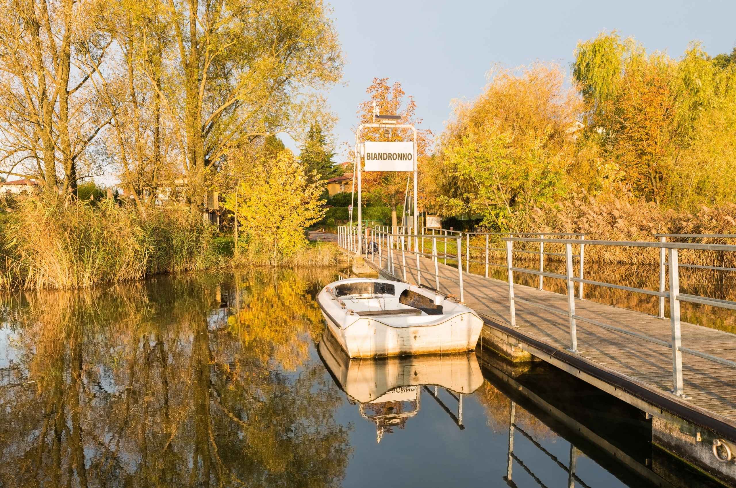 Isolino Virginia sul Lago di Varese: guida al sito UNESCO e battello