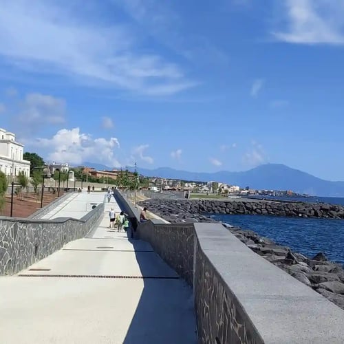 Parco a Mare Portici: dove si trova, orari, parcheggio e cosa fare sul lungomare