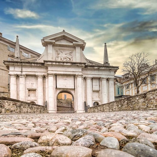 Bergamo sotterranea: guida al tour ipogeo tra Mura Venete e cannoniere