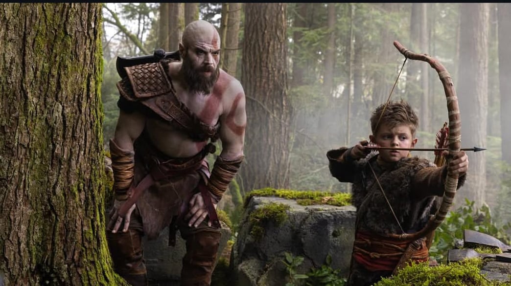 God of War: Amazon svela il primo scatto di Kratos e Atreus nella nuova serie