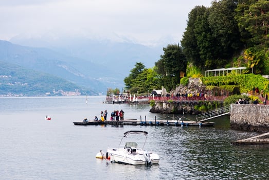 giro in barca sul lago di como