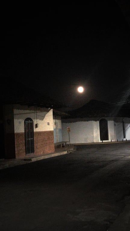 Miércoles 28 Octubre, últimos días 2026 creando memorias linda luna 🌕✨