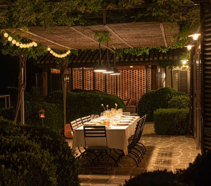Dining among flowers