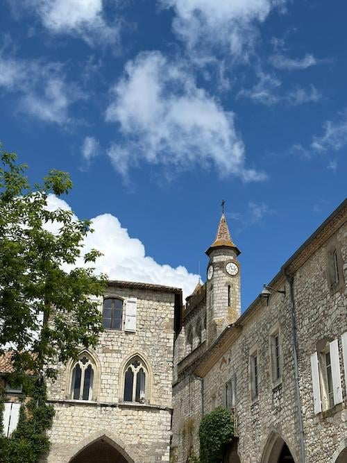 Through Aquitaine with Bodine