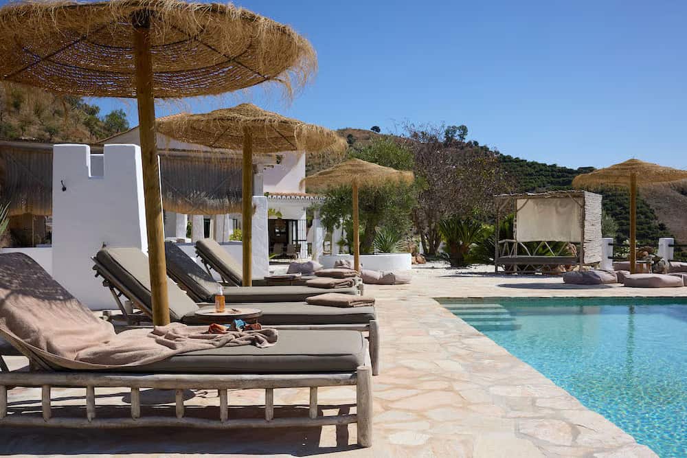 Poolside fun & relaxation