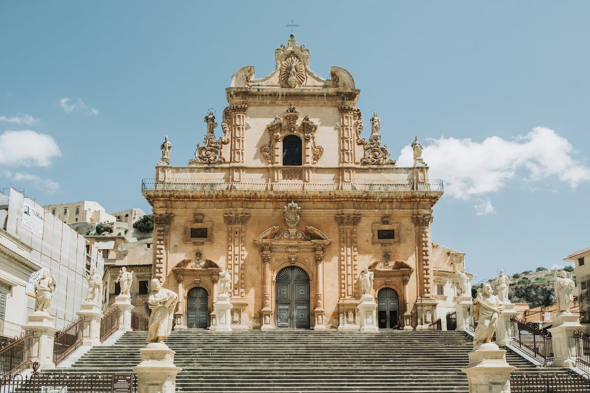 Sicily beyond White Lotus