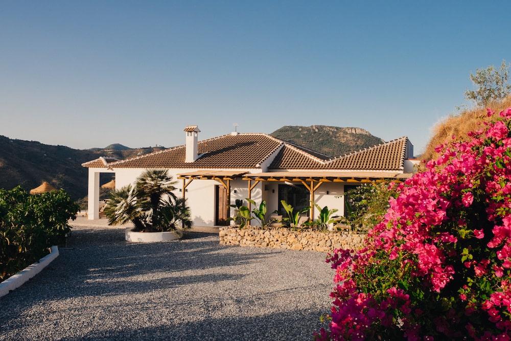 Meet the people behind the place: Villa Silencio 