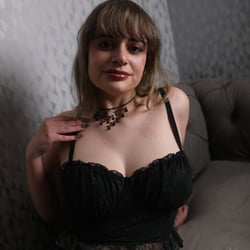 Alex Ivy - Scheduled courtesan at Sheri's Ranch