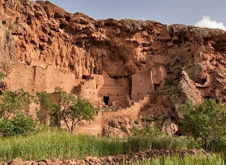 6-Day Private Morocco Tour: Casablanca to Marrakech, Exploring Chefchaouen, Fes, & Sahara