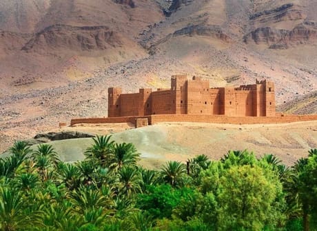 6-Day Private Morocco Tour: Casablanca to Marrakech, Exploring Chefchaouen, Fes, & Sahara