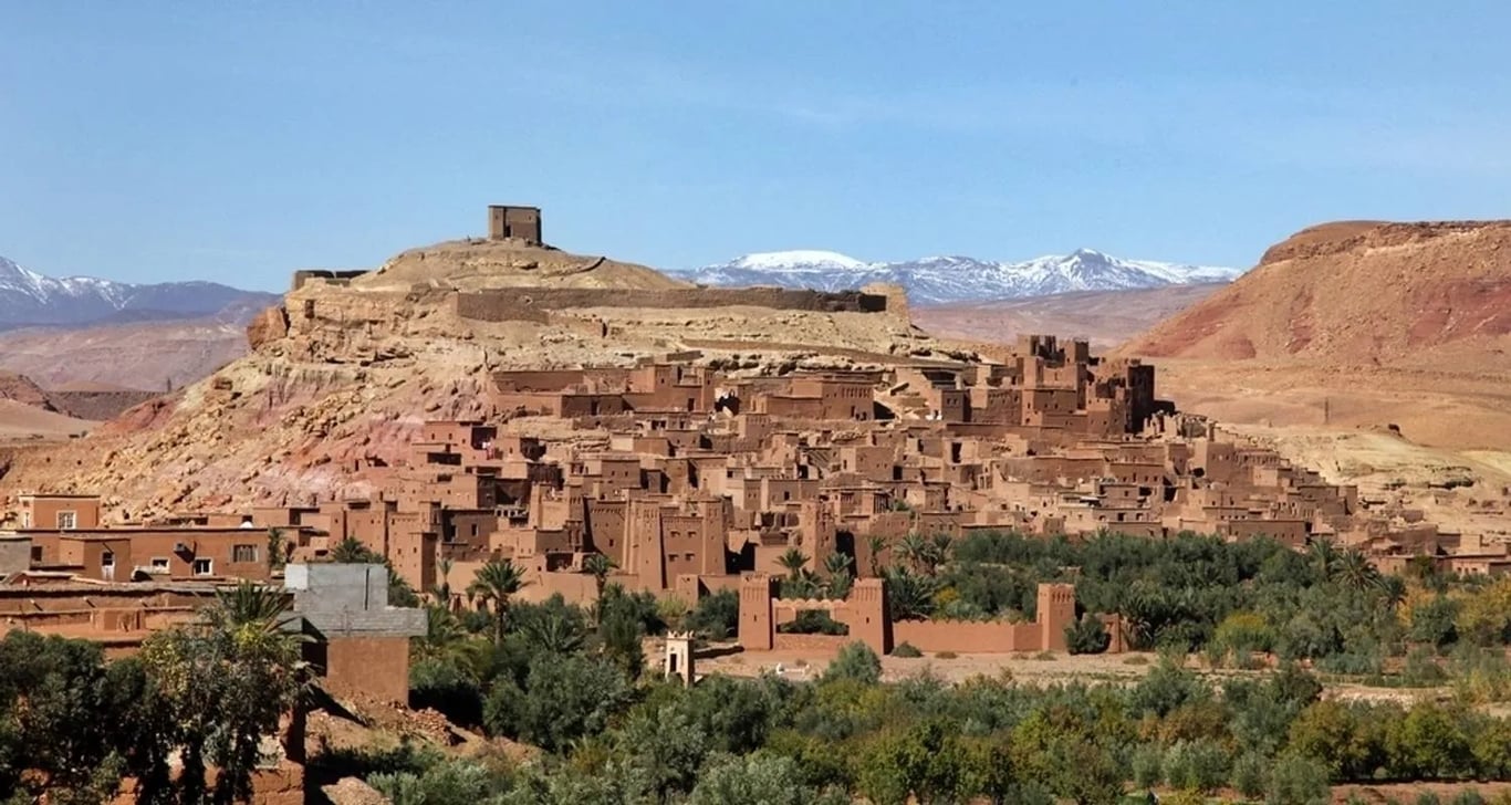 6-Day Private Morocco Tour: Casablanca to Marrakech, Exploring Chefchaouen, Fes, & Sahara