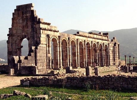 Rabat, Volubilis & Fez Express Tour