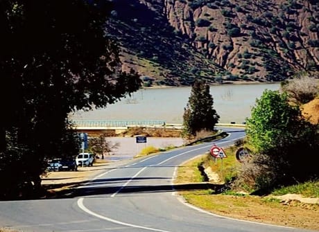 Private tour: Casablanca to Marrakech via Chefchaouen, Fes, and Desert.
