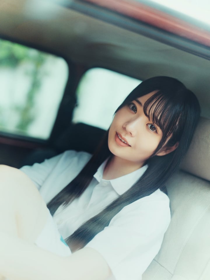 『B.L.T. SUMMER CANDY 2026』(東京ニュース通信社刊)撮影:野口花梨