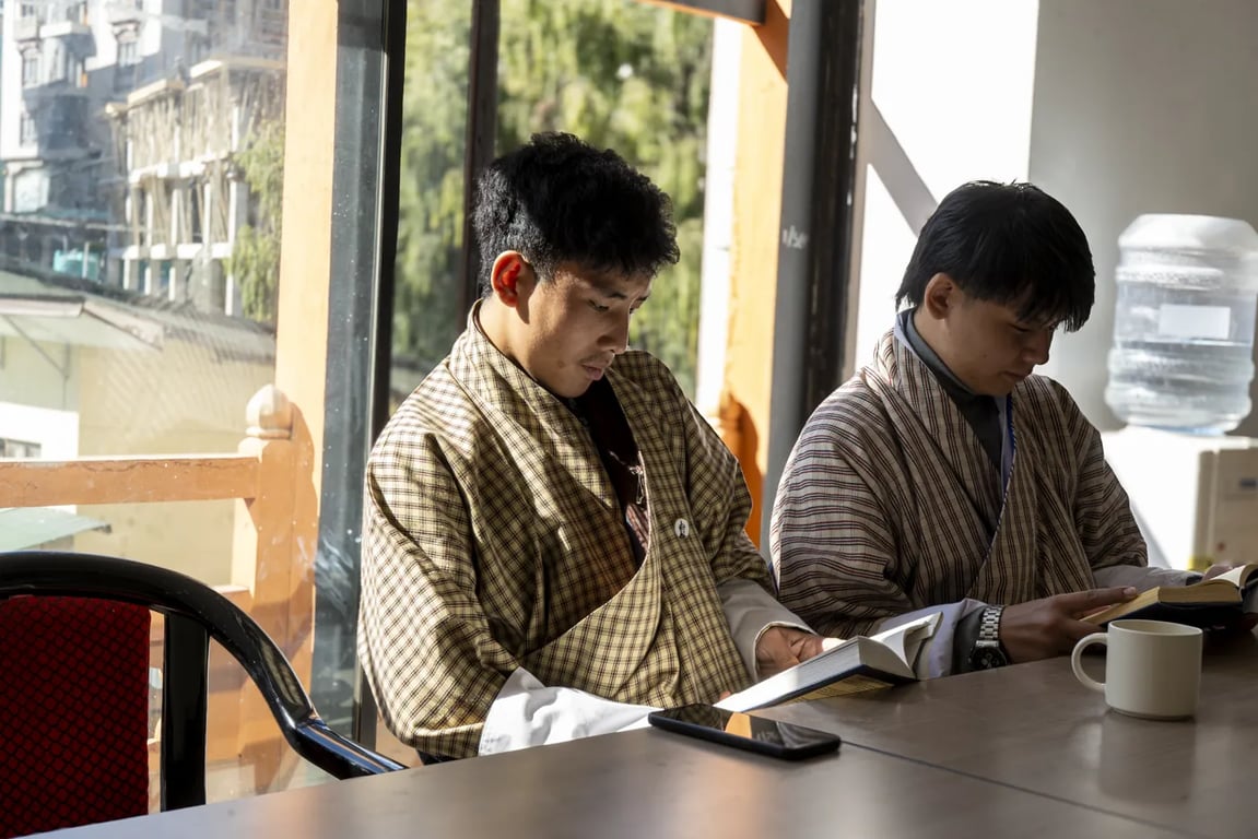 Trainees studying at IMSL