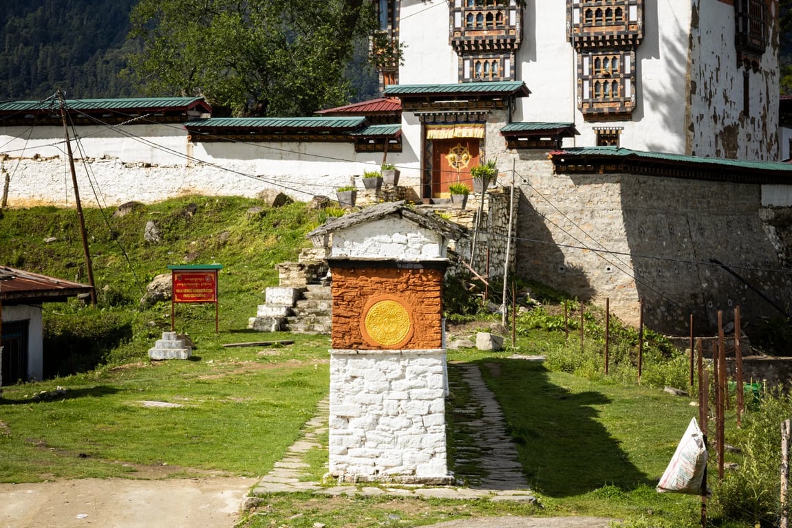 Chorten and prayer wall