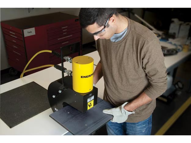 Enerpac SP5000 Stanze mit Pumpe und Matrizen-Set - Bild 2
