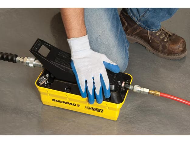 Enerpac PATG1105N Luftpumpe - Bild 2