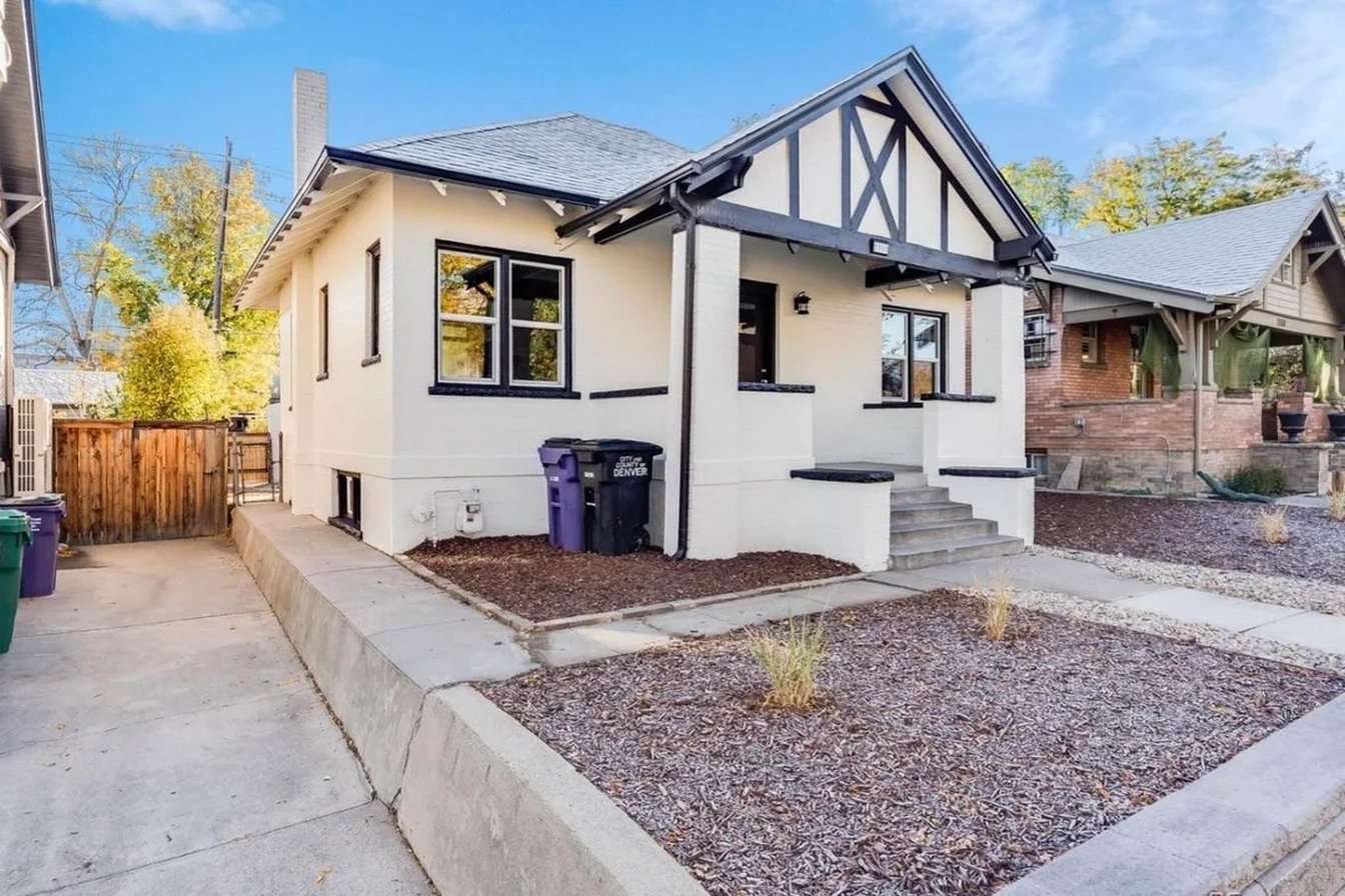 Original: Front Yard Needs Love