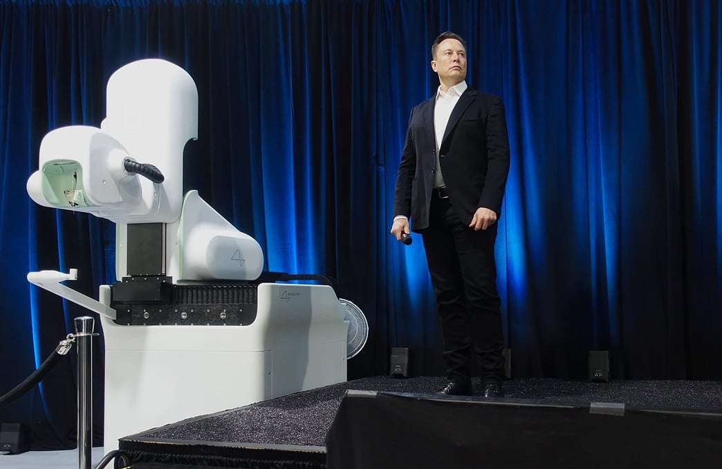 Musk discussing a Neuralink device during a live demonstration in 2020. Photo by Steve Jurvetson - flickr.com, CC BY 2.0, via Wikimedia Commons