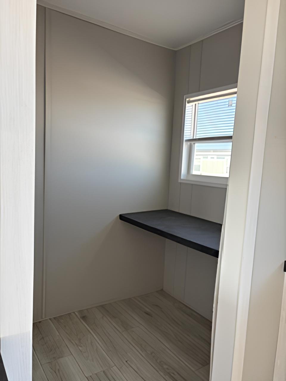 Built-in work or office nook in 2300 sq ft manufactured home #180