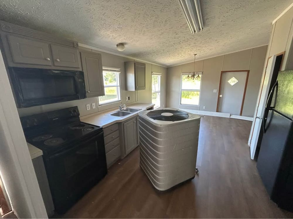 Used Clayton 28x50 - 3 Bedroom #22