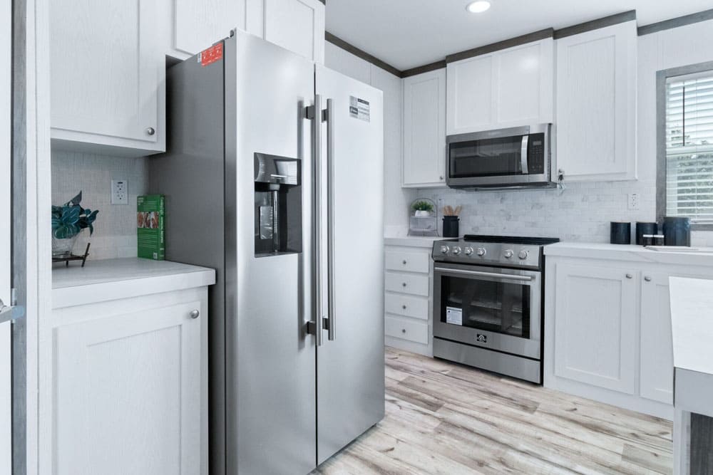 Modern stainless steel appliances in the Jessup Royal ELT32685B kitchen