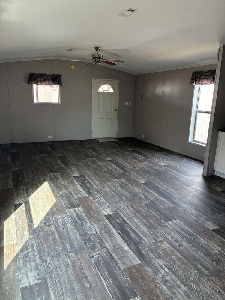 Bell Mobile Homes #19304 serving Lubbock Levelland and West Texas