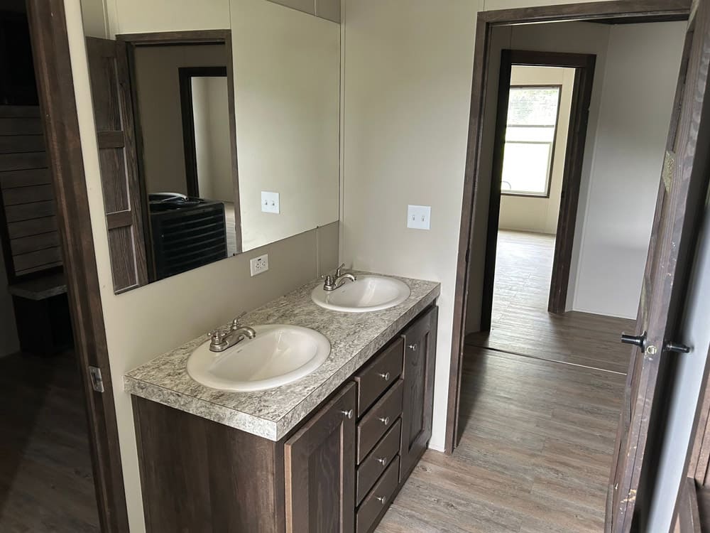 Used 2023 Jessup Madison 32x64 4 Bedroom #51