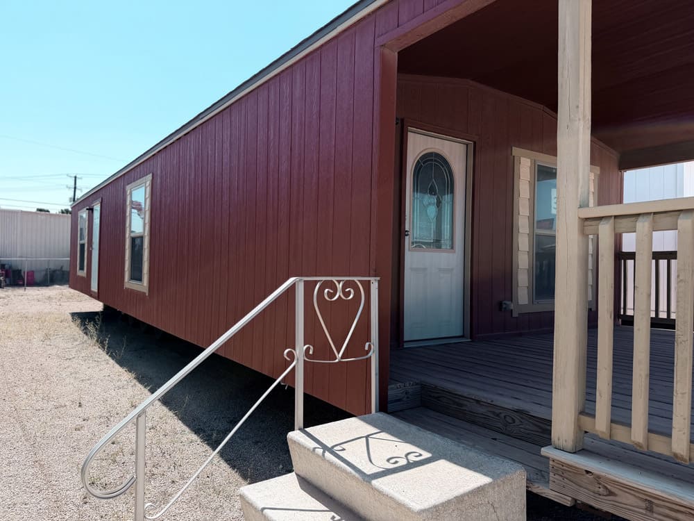 Classic 16x60 Singlewide manufactured home by Legacy Housing in Midland, Texas