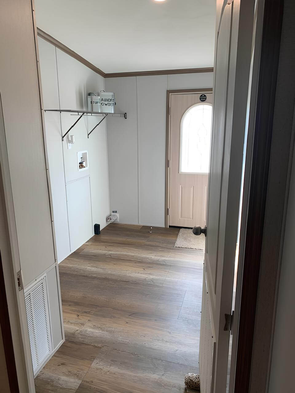 Mudroom entry in The Lakehouse manufactured home in Bonham, TX