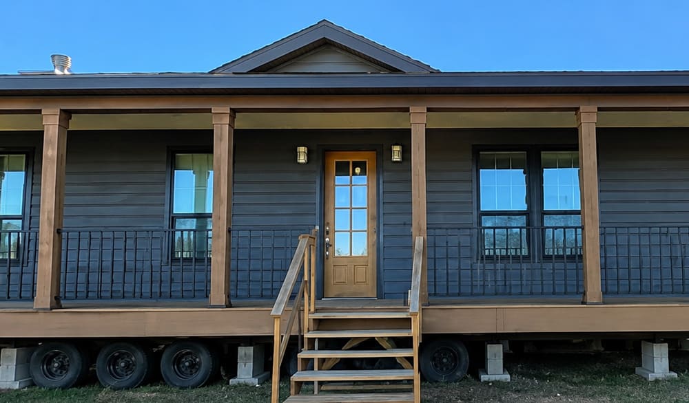 Covered front porch of The Lilly II modular home near Conroe, Texas
