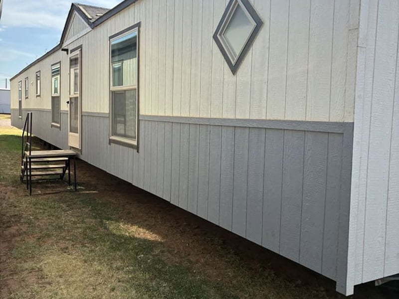 Heritage 16x80 3 Bedroom #215571 for sale at Bell Mobile Homes in Levelland TX